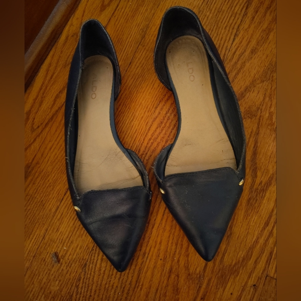 Aldo Navy Blue Pointed Flats Sz. 6.5